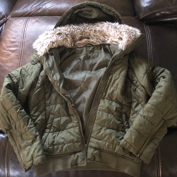 Medium Aeropostale puffer coat. - Picture 1 of 3